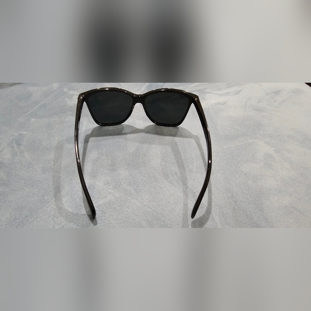 Maui Jim Liquid Sunshine Glossy Black Sunglasses With Grey Lenses - Picture 3 of 7